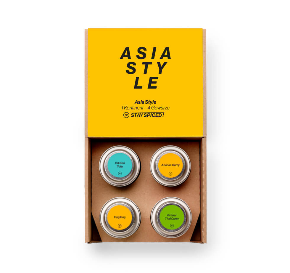 Geöffnete Asia Gewürzbox mit vier STAY SPICED ! Mischungen für Currys, Tofu und Barbecue