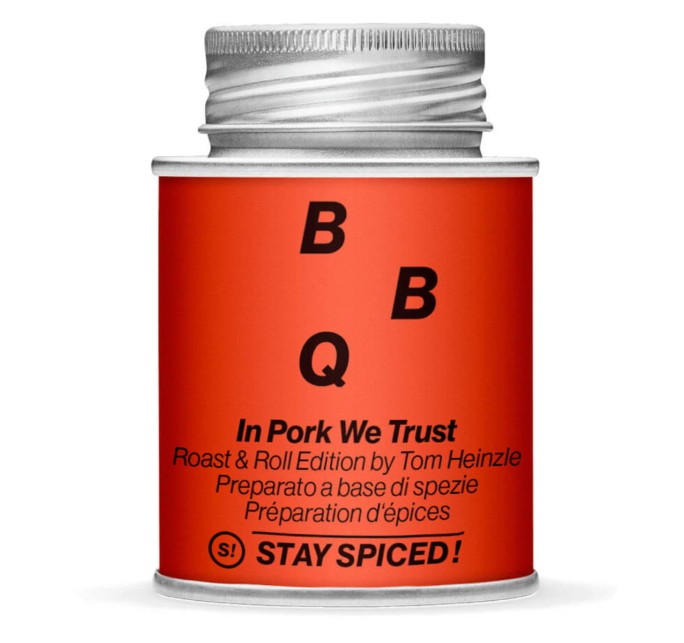 BBQ In Pork We Trust - Geschlossene rote Gewürzdose von STAY SPICED