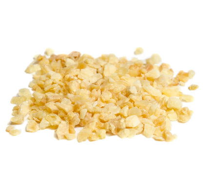 Ein kleiner Haufen loses Gewürz von Knoblauchflakes, geschrotet 1-3mm von STAY SPICED! bei Chefkoch-Gewürze