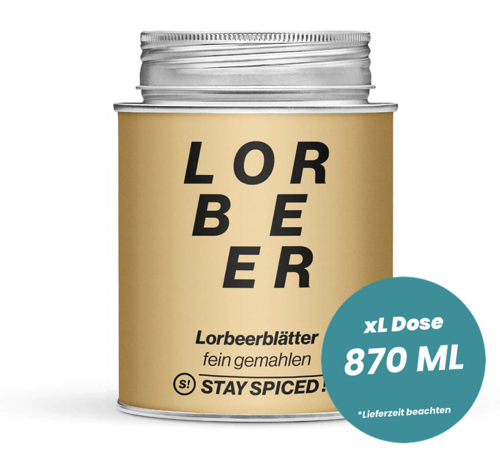 Lorbeerblätter fein gemahlen in der grossen XL-Dose (870ml) von STAY SPICED!