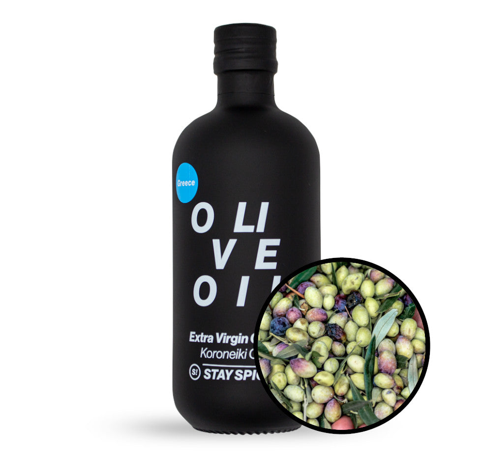 Extra Natives STAY SPICED ! Olivenöl Flasche mit Detailansicht von frischen Koroneiki Oliven