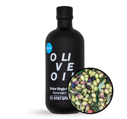 Extra Natives STAY SPICED ! Olivenöl Flasche mit Detailansicht von frischen Koroneiki Oliven