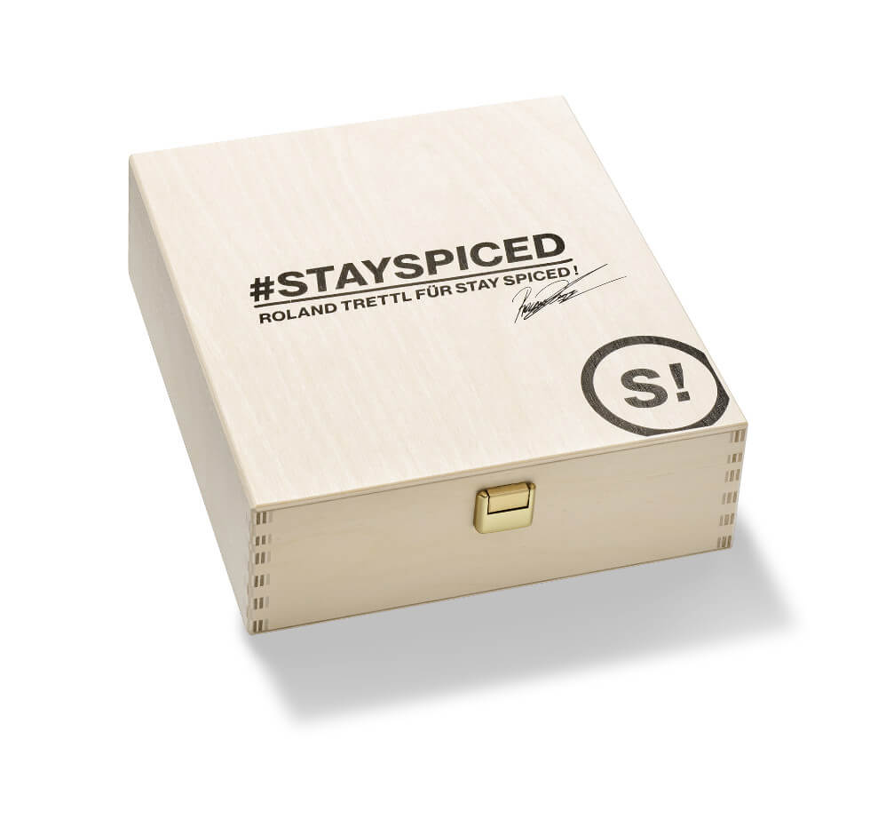 Die hochwertige, geschlossene Holzkiste aus der Roland Trettl Edition von STAY SPICED !