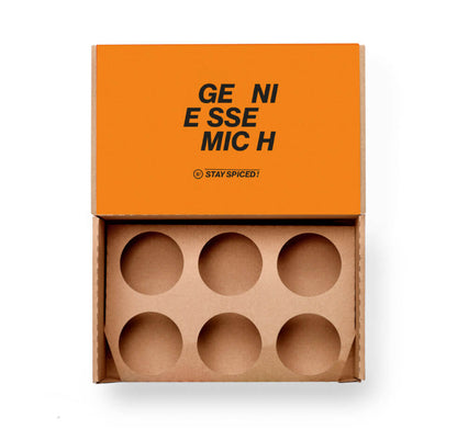 Geniesse Mich Gewürzbox Geschenkset für 6 Gewürze von Chefkoch-Gewürze (offene Ansicht, unbestückt)
