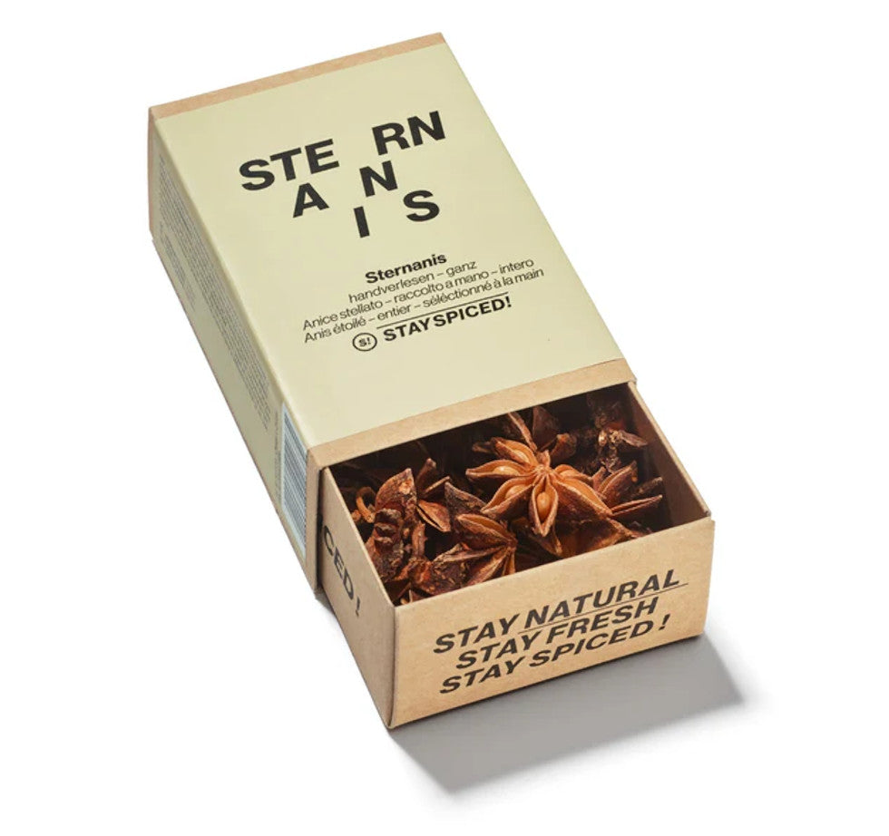 Sternanis ganz, gesiebt und handverlesen – Vietnam - Offene hellbraune Gewürzbox von STAY SPICED!