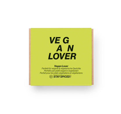 Vier edle vegane STAY SPICED ! Gewürze in der umweltfreundlichen Vegan Lover Geschenkbox